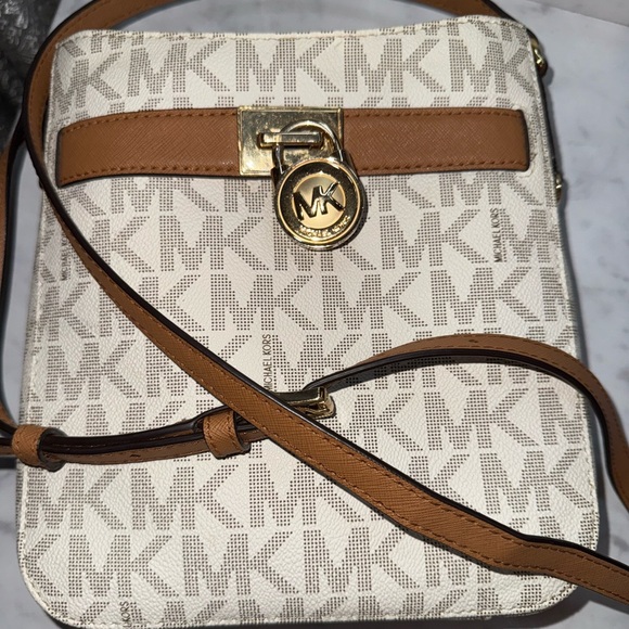 MICHAEL KORS HAMILTON CROSSBODY - Picture 4 of 6